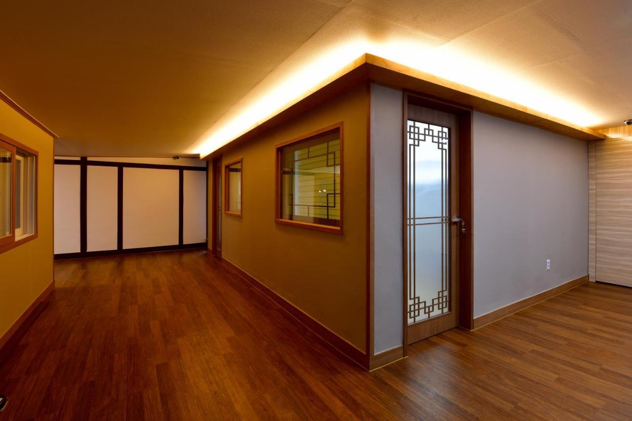Guma Modern Hanokstay Daegu Esterno foto