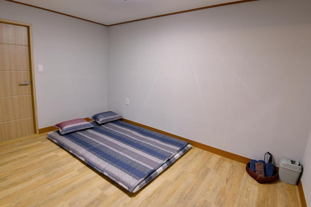Guma Modern Hanokstay Daegu Esterno foto