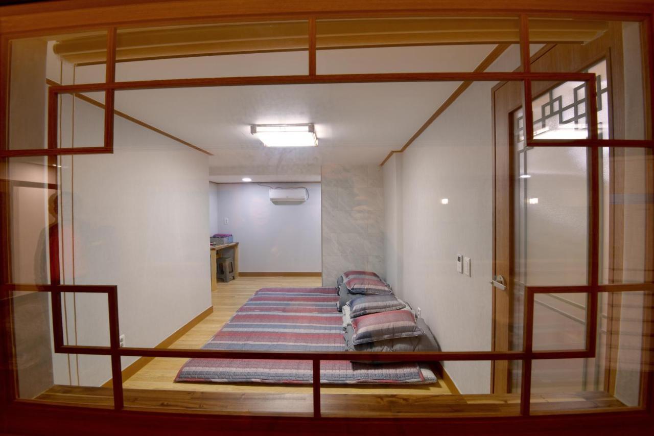 Guma Modern Hanokstay Daegu Esterno foto