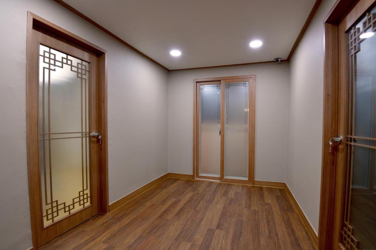 Guma Modern Hanokstay Daegu Esterno foto